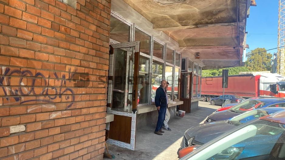 Sapient | Spațiu comercial central _ Piața Cetății - Poză 6