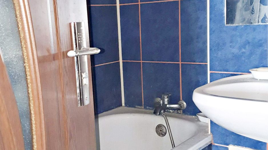 Central-Toamnei, 2 camere, 2 băi, etaj 1, mobilat. - Poză 13