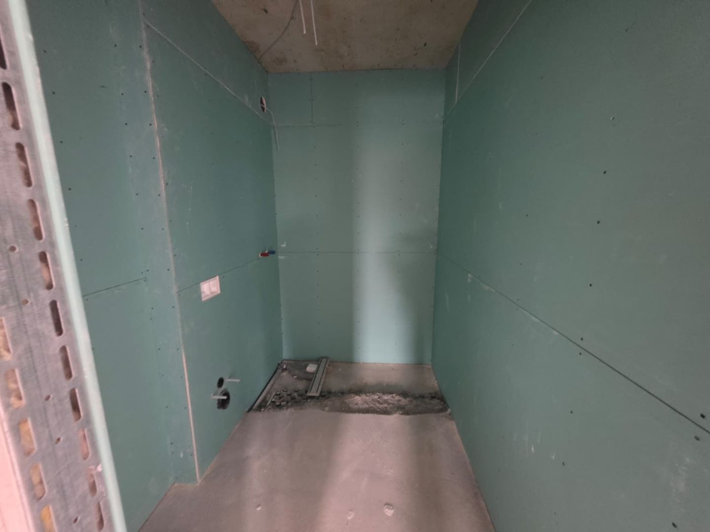 AP. 2 CAMERE- LOC PARCARE, CURTE 76 MP, INCALZIRE PARDOSEALA, COMIS 0% - Poză 6