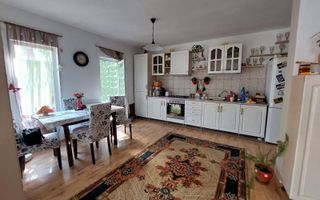 Duplex aproape de oraș, Floresti, zona Muzeil Apei - Poză 1