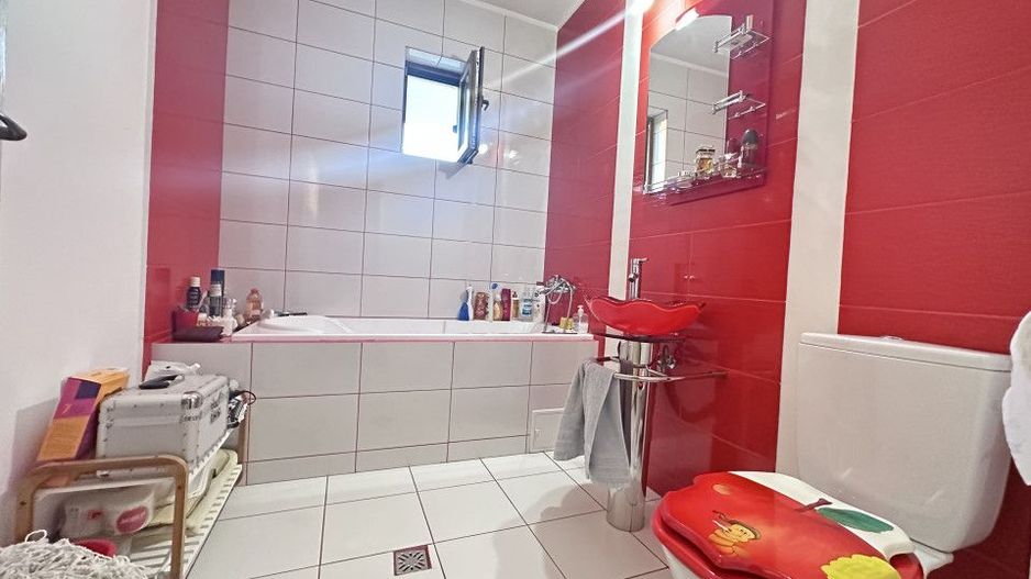 Apartament 3 camere, 2 bai, etajul 2 - Cart. Arhitectilor - Poză 9