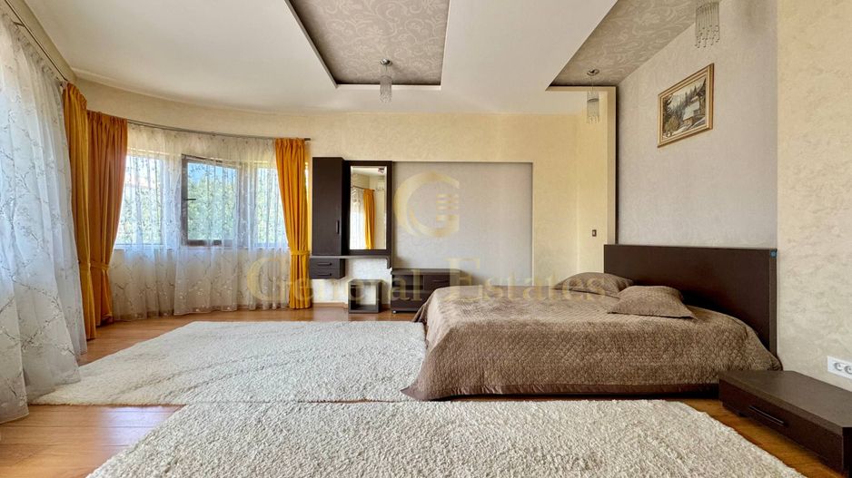 Vînzare Casă în 3 Nivele -Hlincea - 343 m.p. - Poză 16