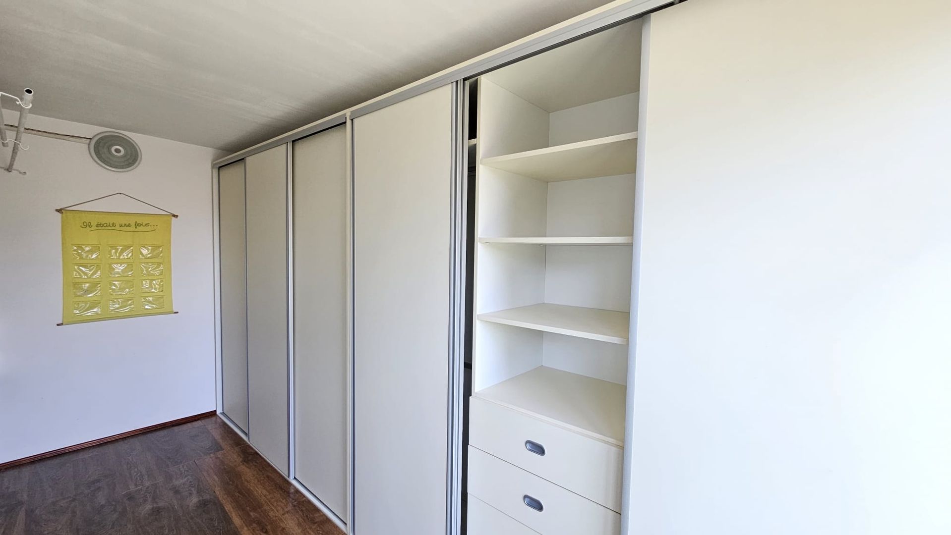 0 % comision, casa individuala 4 camere, 400 mp teren cartier Bulgaria - Poză 15