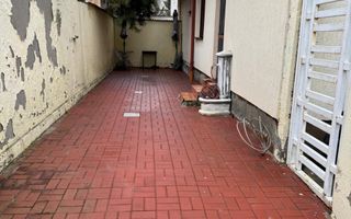 Vanzare apartament 3 camere si curte,loc de parcare Padure Rosu Chiajna - Poză 14