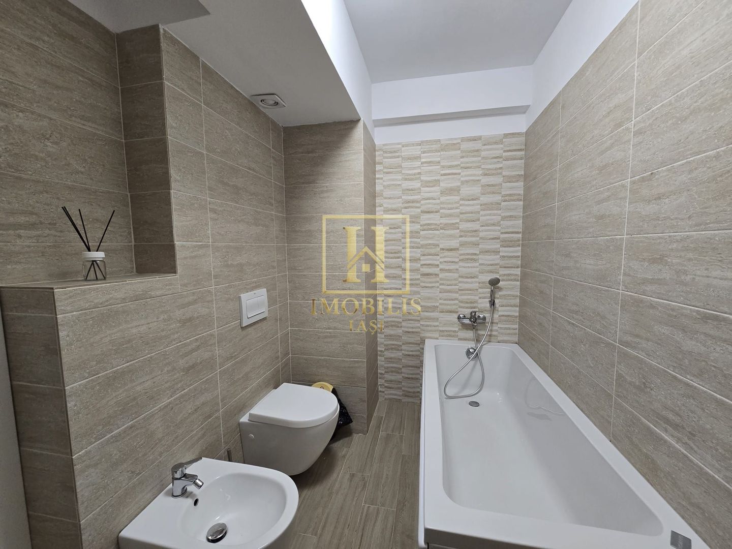 Apartament 2 camere SD 65 mp Copou mobilat si utilat 119900 euro - Poză 5