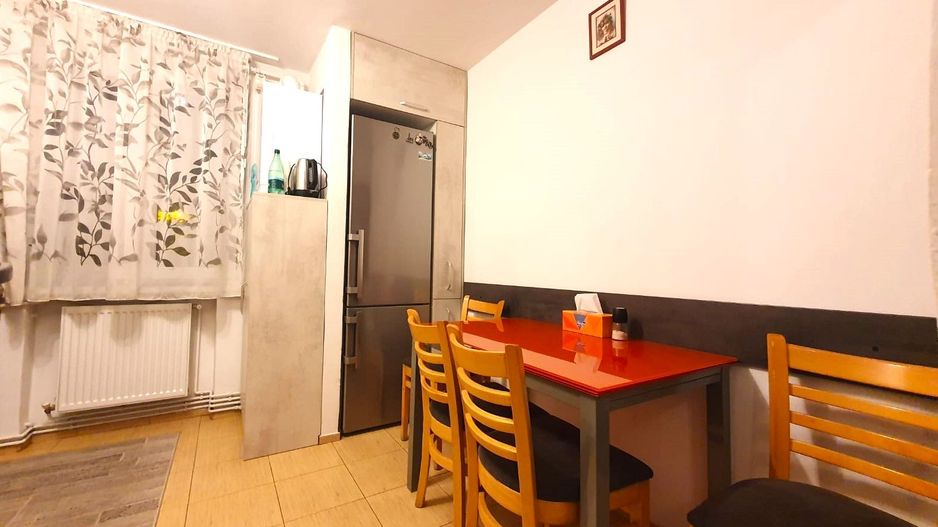 Central, 4 camere, etaj 1, mobilat si utilat - Poză 3