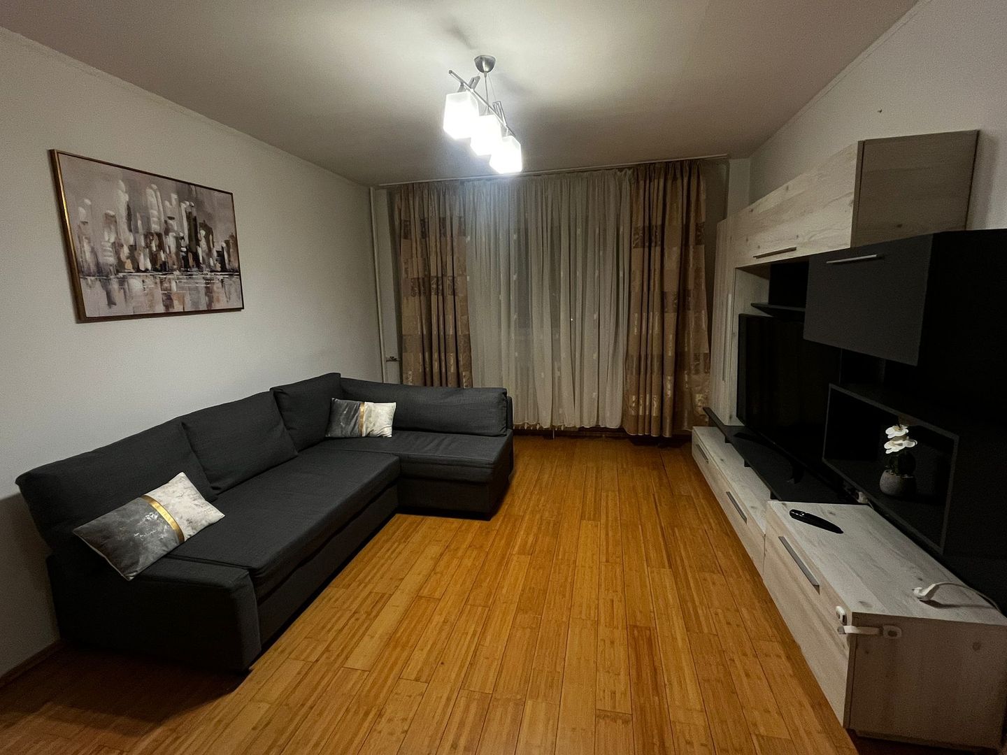 Apartament 3 camere Titan, pet friendly, 2 balcoane, mobilat modern - Poză 2
