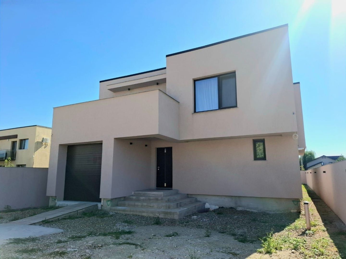 Vila cu 5 camere de vanzare, Strejnicu - Poză 1