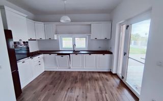 Vilă cu terasă de vis, mansardă cochetă și confort deplin I Sacalaz - Poză 5