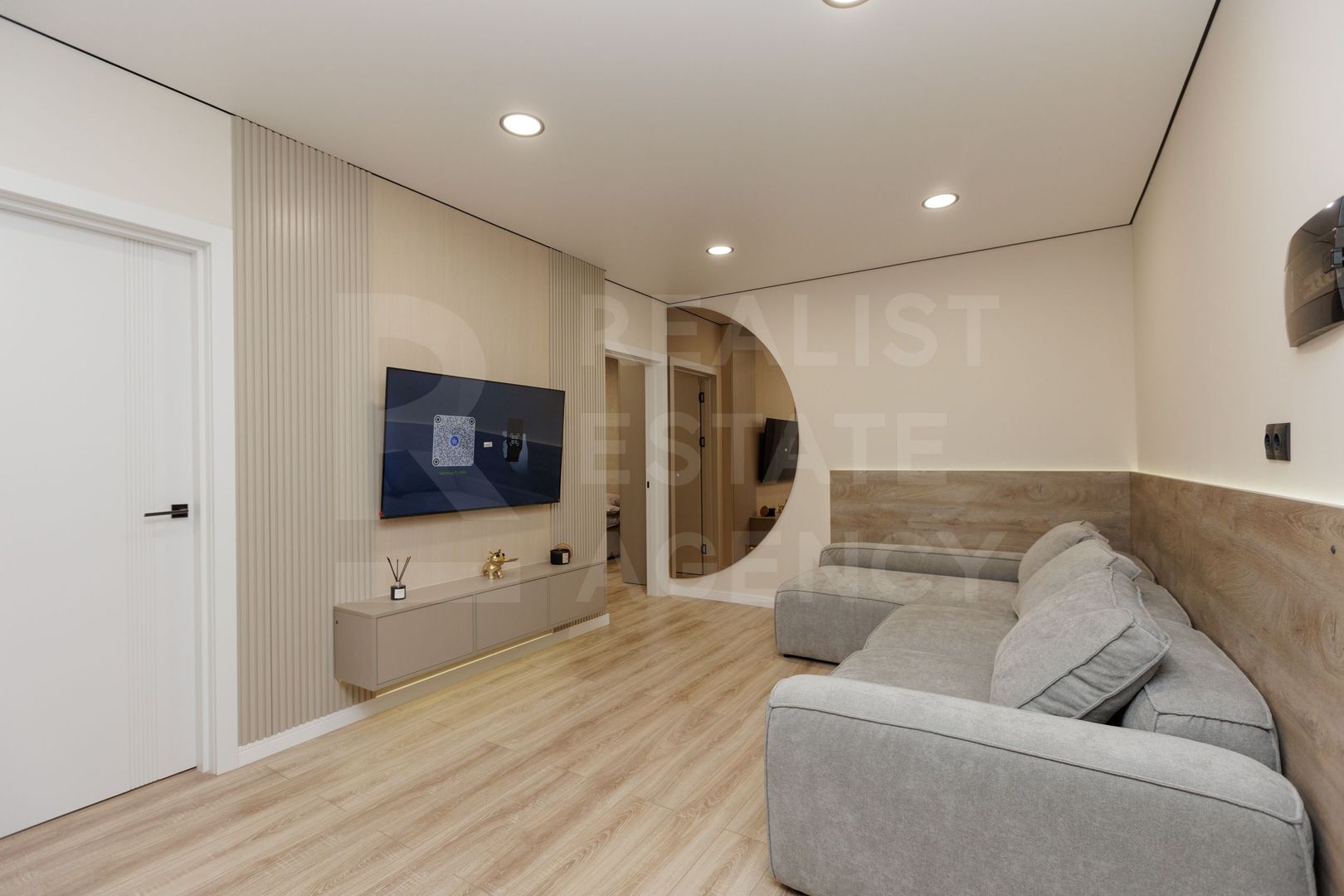 Vânzare, apartament, 2 dormitoare, str. Ion Buzdugan, Buiucani - Poză 2