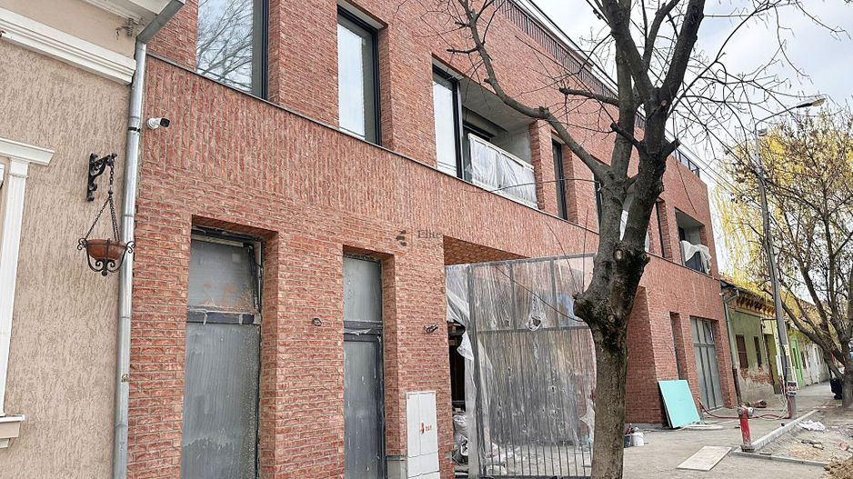 Apartament nou ultracentral 49 mp | Cladire nZeb - Poză 2