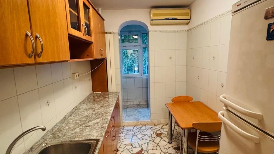 Apartament cu 3 camere de vanzare Drumul Taberei - Poză 5