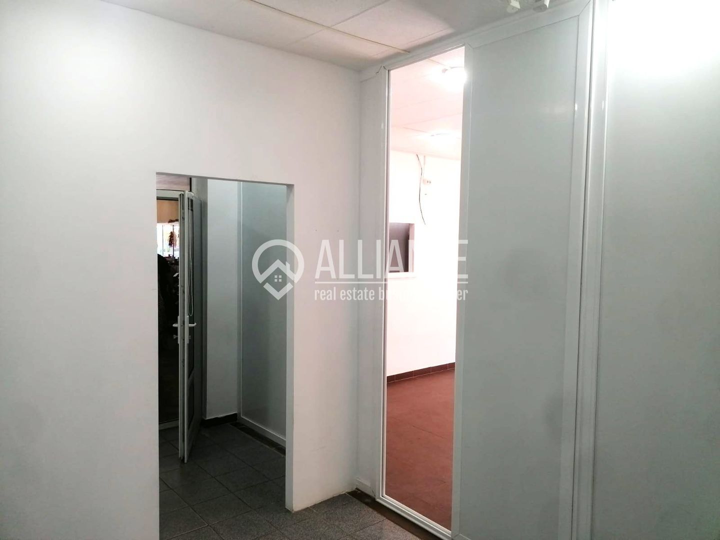 GARA (COD10) - Spatiu comercial de inchiriat - Poză 7