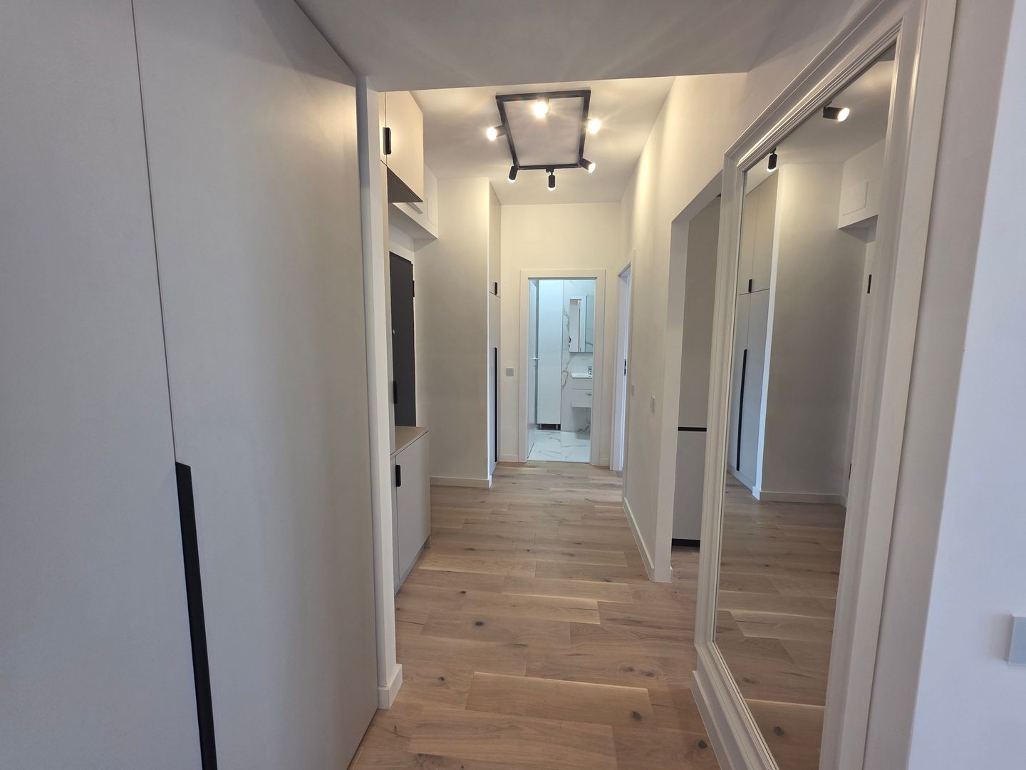 2 camere | PIPERA | TERASĂ 11 MP | MOBILAT MODERN | Vedere libera - Poză 9