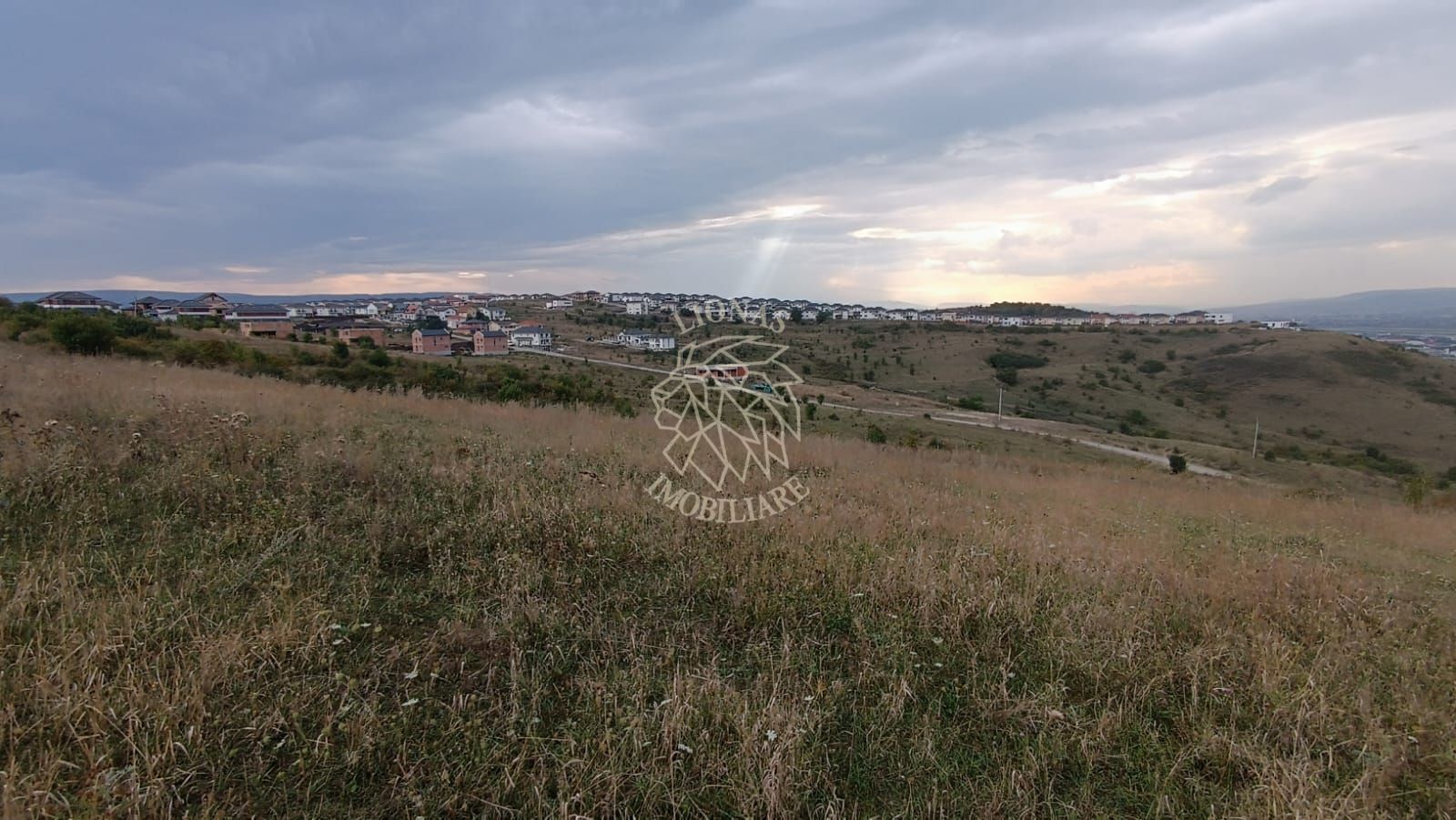 Teren intravilan 9400 mp,  ideal constructii, Dezmir, jud Cluj - Poză 1