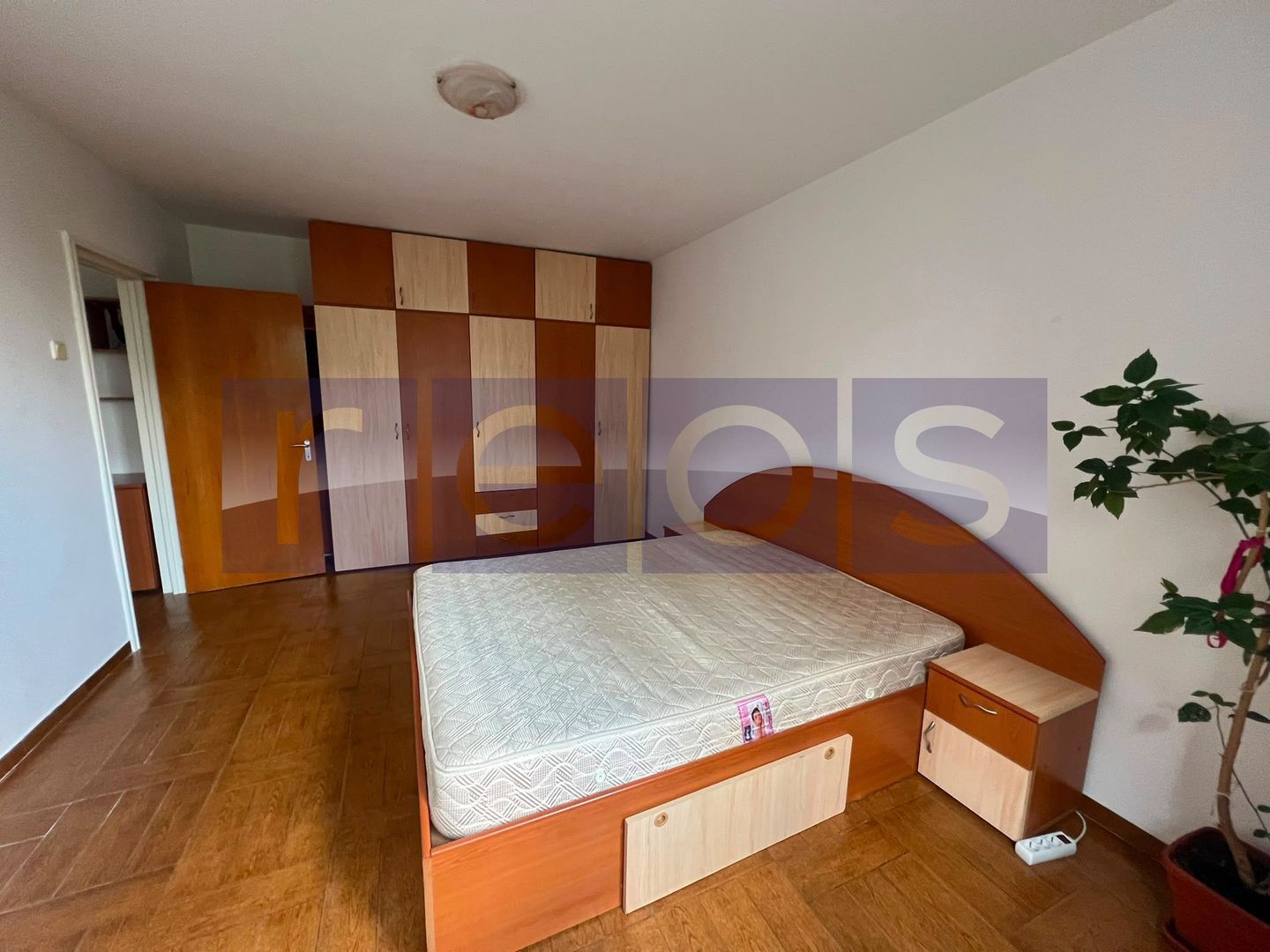 Vanzare 2 camere mobilat | Zona Ozana etaj 3/4 - Poză 3