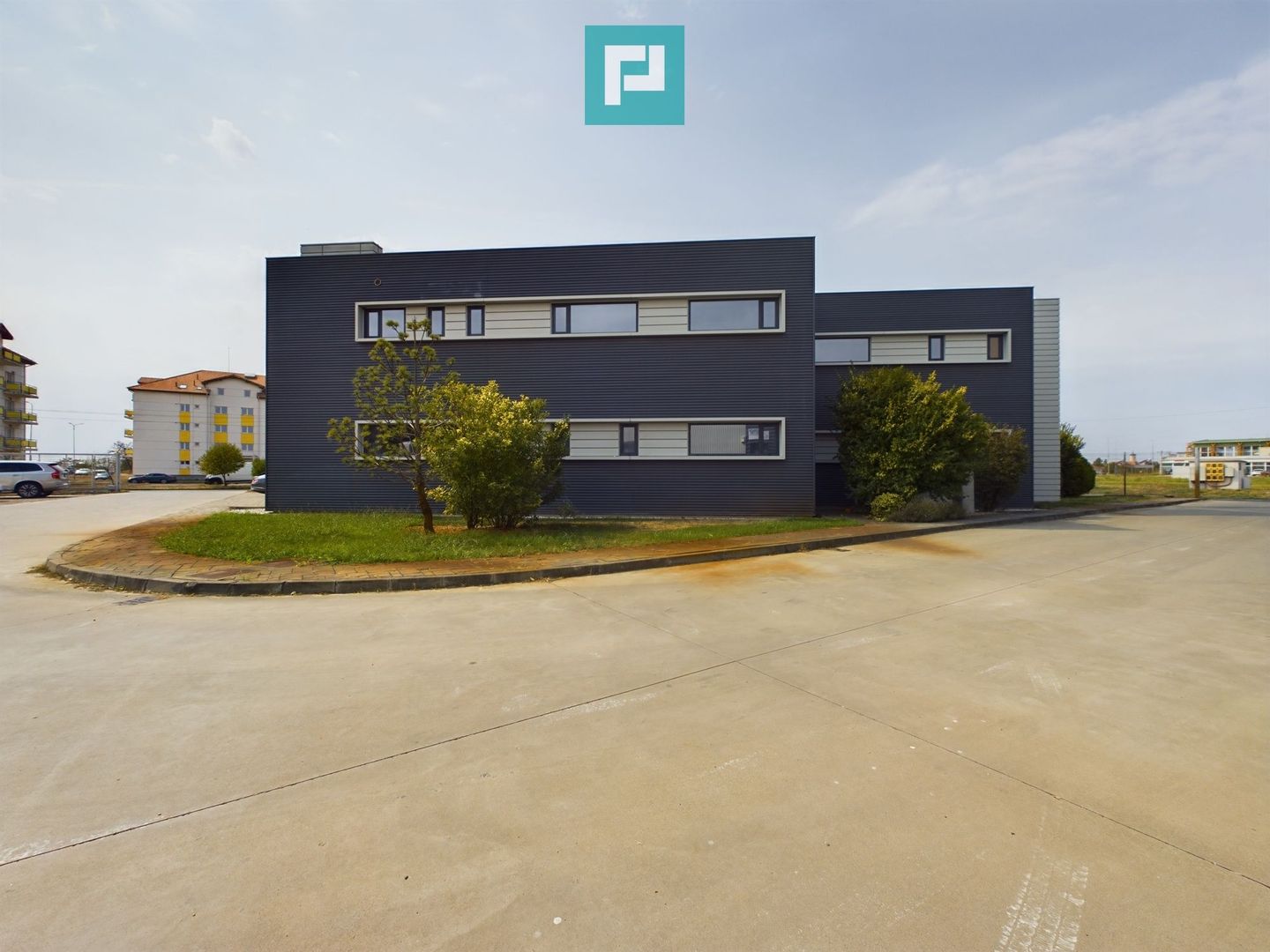 Spațiu comercial modern cu parcare proprie - Poză 22