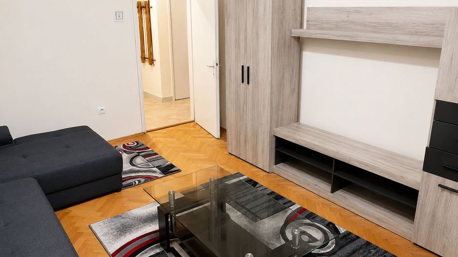 Apartament 2 camere decomandat | Zona Medicina – Bastion | - Poză 2