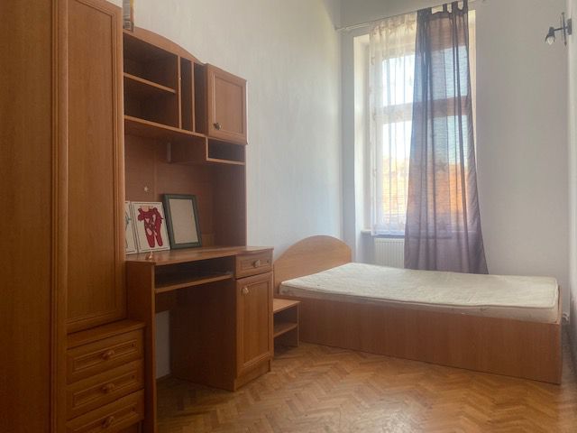 Apartament decomandat zona SINAIA - Poză 9