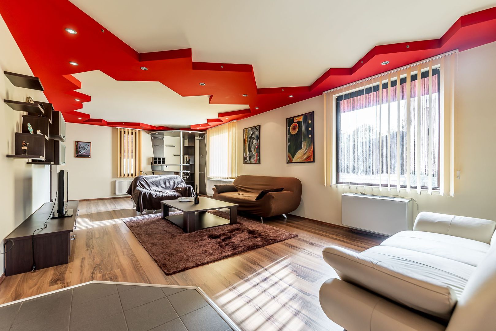 Vila 6 camere - Garaj si Gradina - Gradiste - COMISION 0 - Poză 4