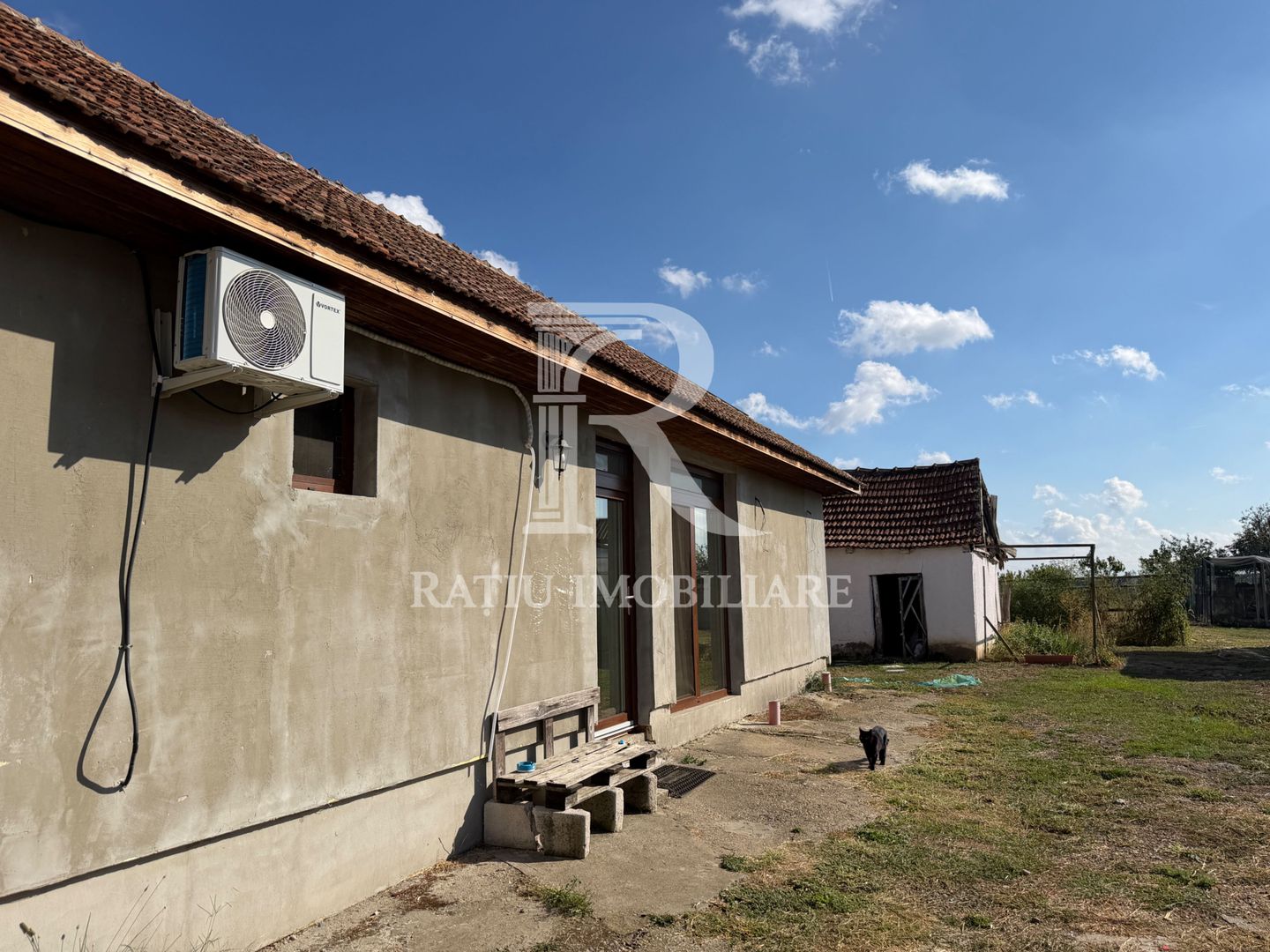 Casă cu livadă, grădină și anexe, | Les | Oradea - Poză 21