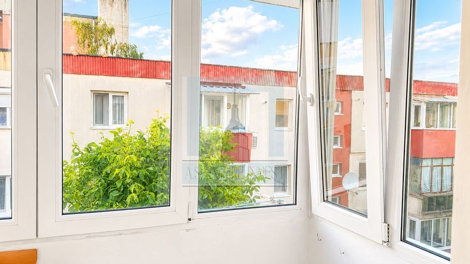 De vânzare apartament 2 camere/ Noua - Poză 4
