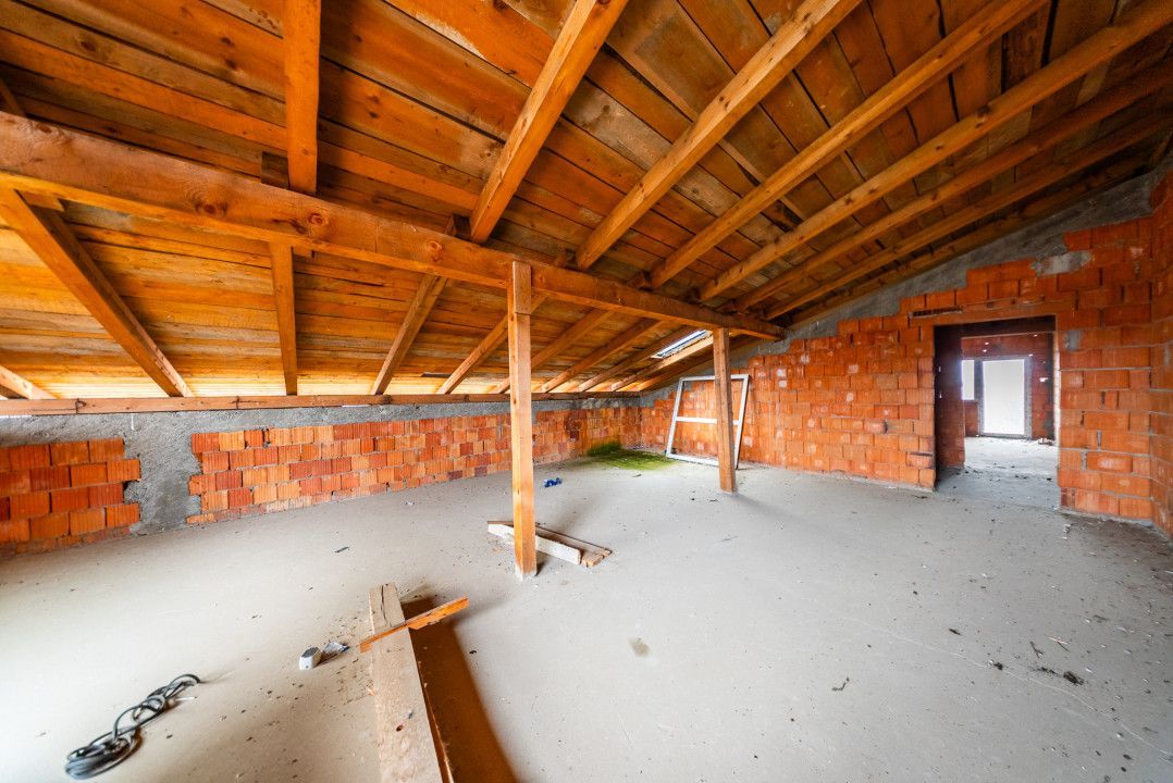 Casa caramida P+M, Vinga, cu potential spatiu comercial - Poză 15
