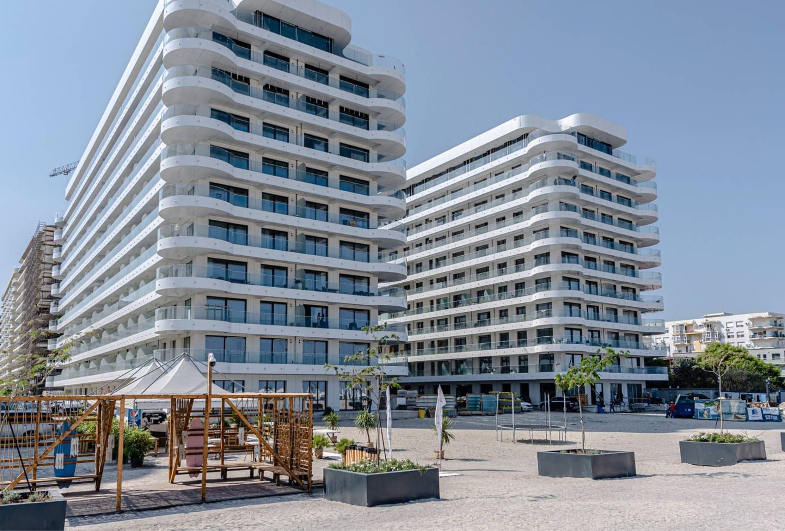 Inchiriere 2 camere  – Sea On, Mamaia Nord | Vedere directă la mare I Parcare - Poză 5
