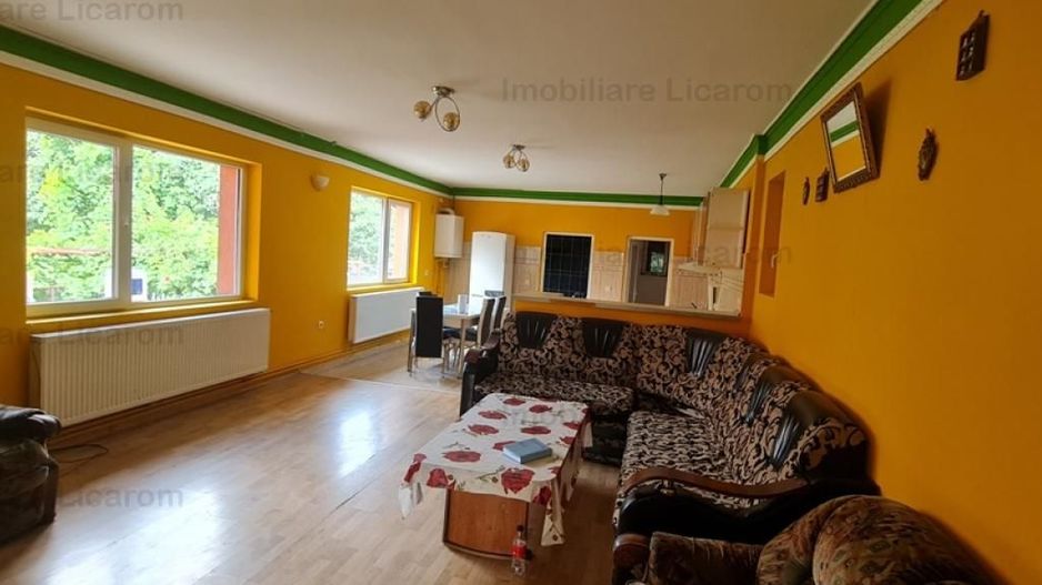 Casa individuala cu 2 apartamente, 6 camere,teren 403 mp,ASTRA. - Poză 17