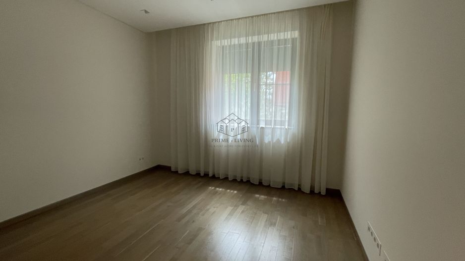 APARTAMENT SPATIOS DE LUX CU 4 DORMITOARE LA INCHIRIERE IN PRIMAVERII - Poză 16
