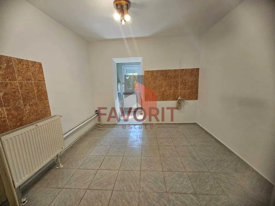 Apartament 3 camere decomandat | Zona Aradului - Poză 2