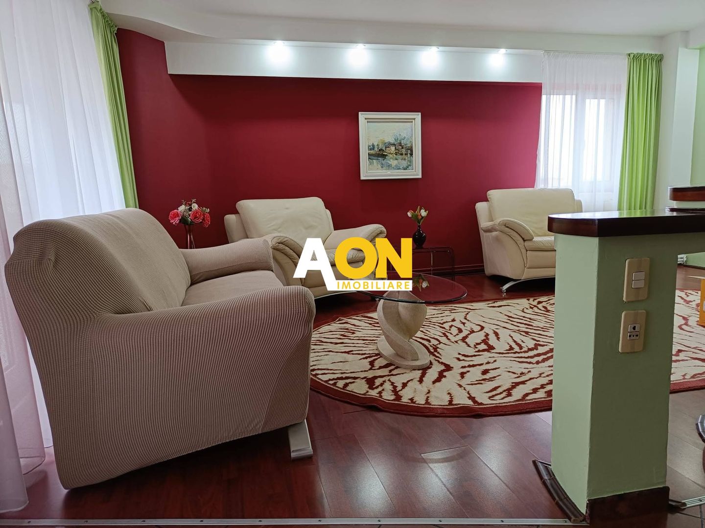 Apartament cu 2 Camere, Etaj Intermediat, Zonă Ultracentrală - Poză 3