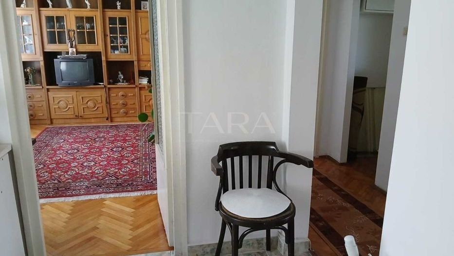 Apartament cu 3 camere, zona Bogdan Vodă - Poză 2