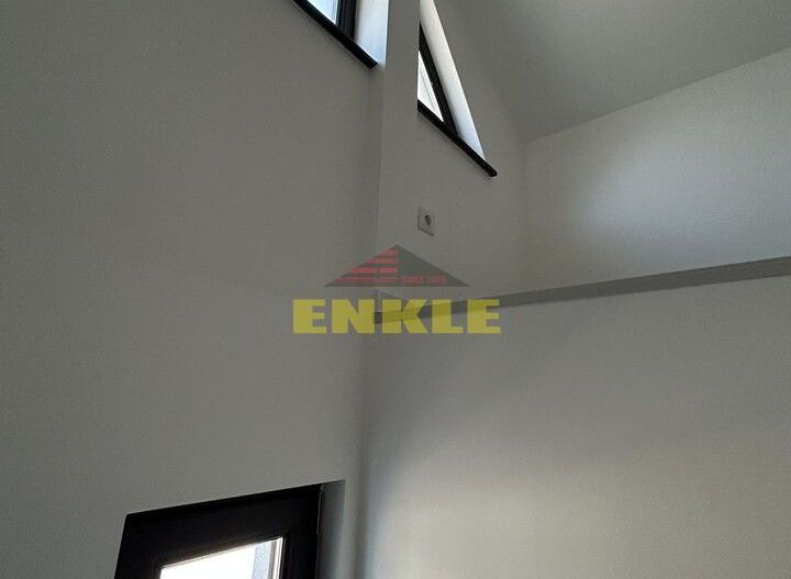 Casa de vanzare, zona Liceul Pedagogic. Pret 225.000€ Negociabil! - Poză 16