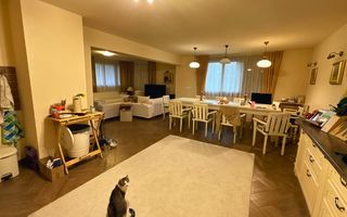 Vilă cu 10 camere P+2E+M 400 M² utili 2800 M² Teren Comandau - Poză 8