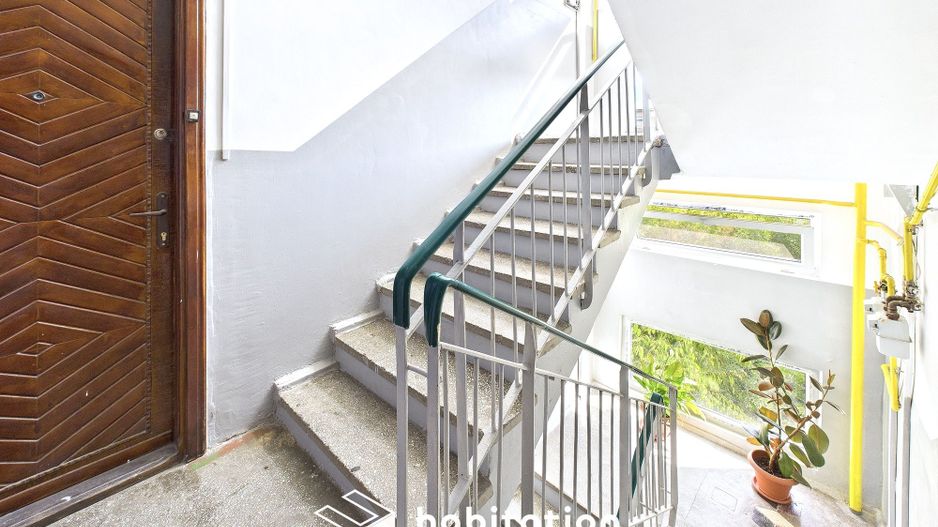 Apartament 3 camere, luminos si vedere liniștită,  boxa,  zona Cetății - Poză 23