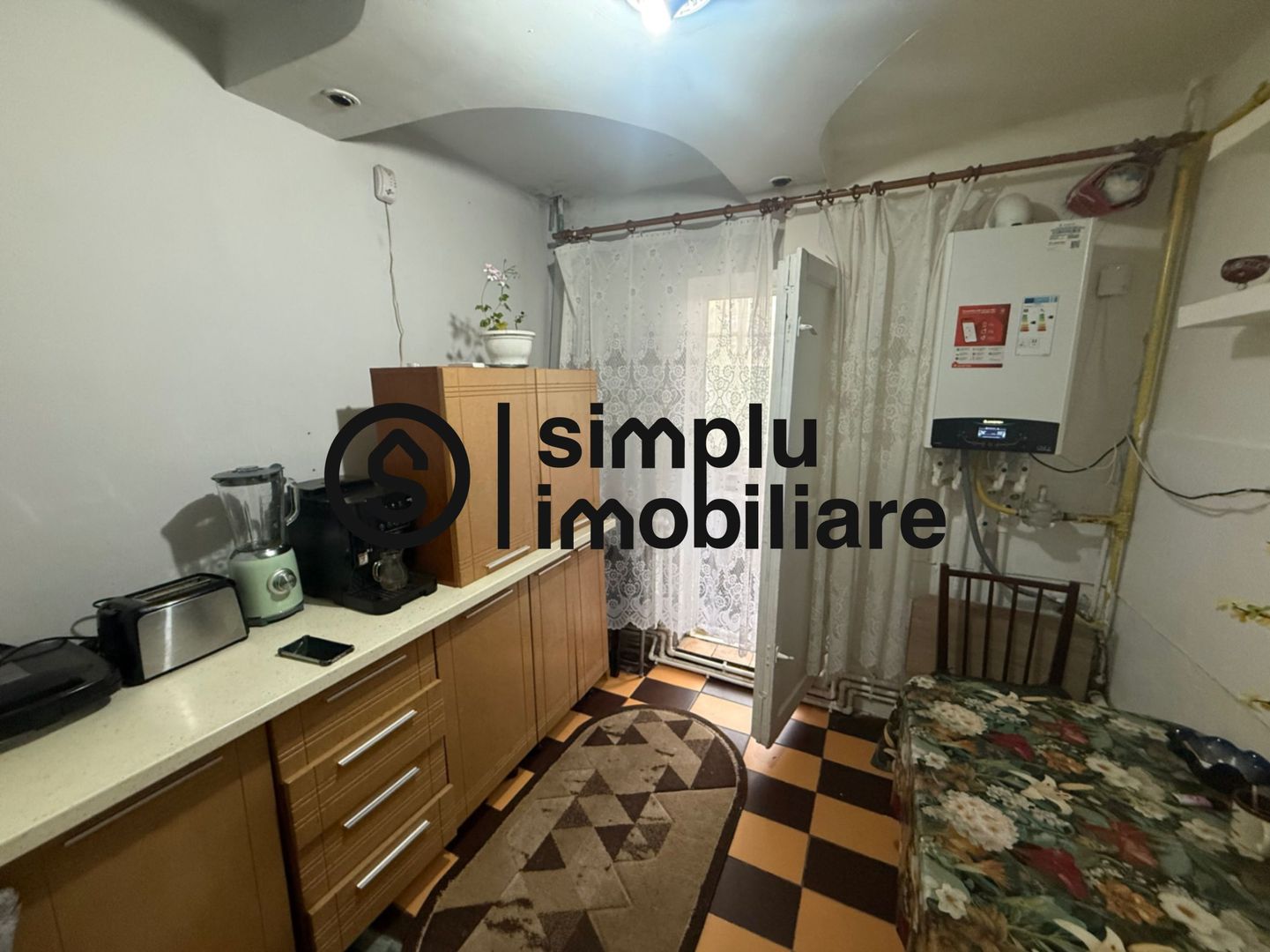 Apartament 2 camere Decomandat 1 Mai zona Pelendava et 1/4 - Poză 8