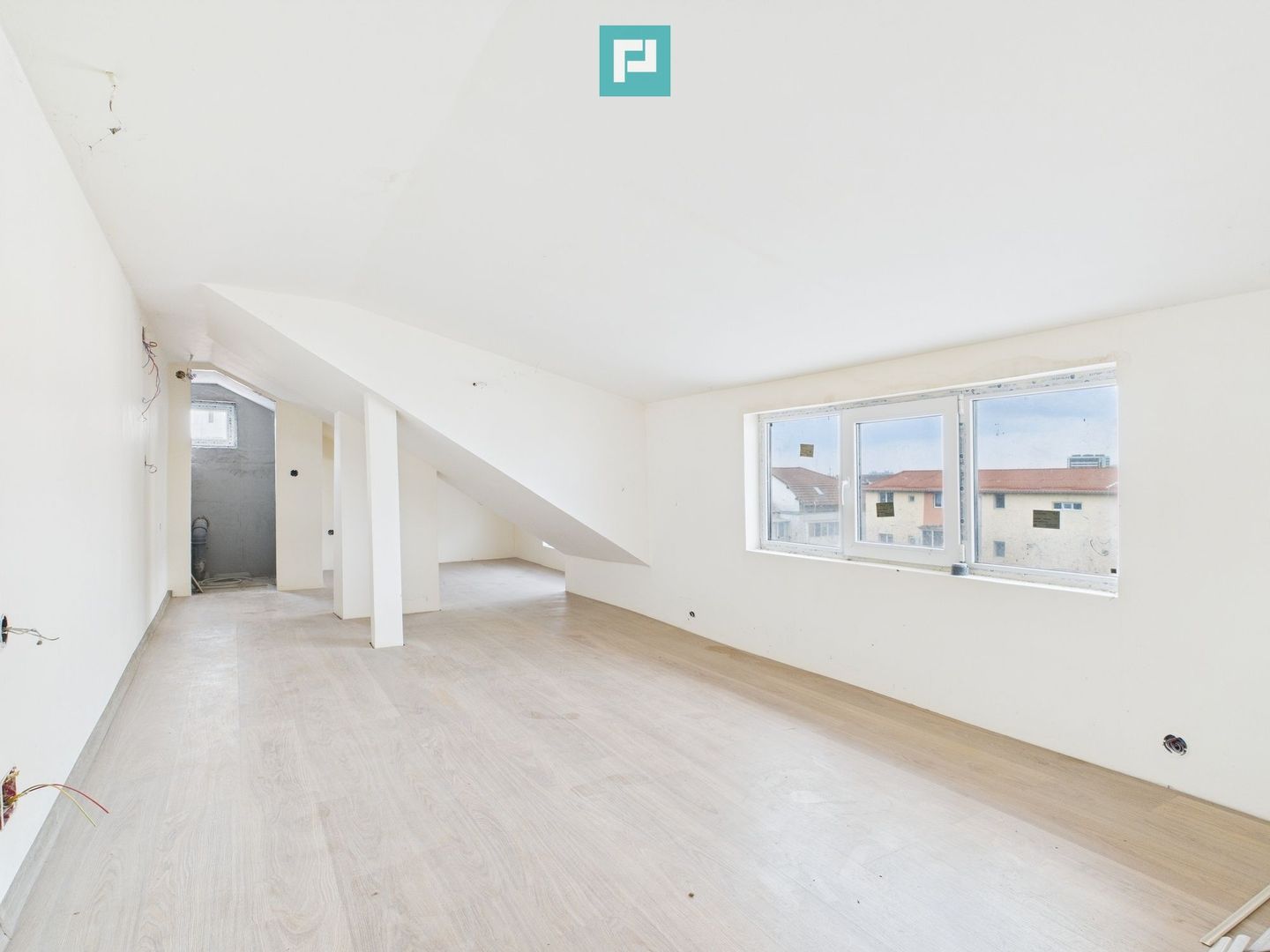 Apartament 2 camere + pod, 78 mpu, Buziașului - Poză 13