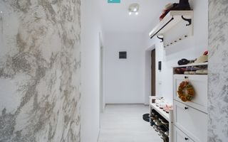 Apartament modern cu 3 camere și curte privată generoasă – Dumbrăvița - Poză 11