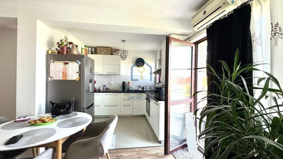 Apartament cu 3 camere de vanzare pe 2 nivele, spatios - Victoriei - Poză 5