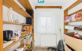 Casă spațioasă cu teren de 2.160 mp. Zerindu Mic - Poză 23