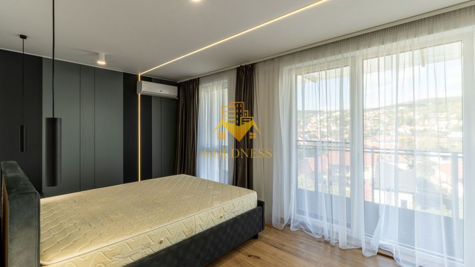 Penthouse mobilat lux, parcare, AC, bloc nou, Semicentral, zona Horea - Poză 1
