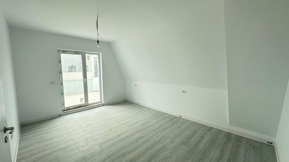 Lift. 2 terase 17 mp. 2 bai. 2 locuri de parcare. Decomandat. - Poză 6