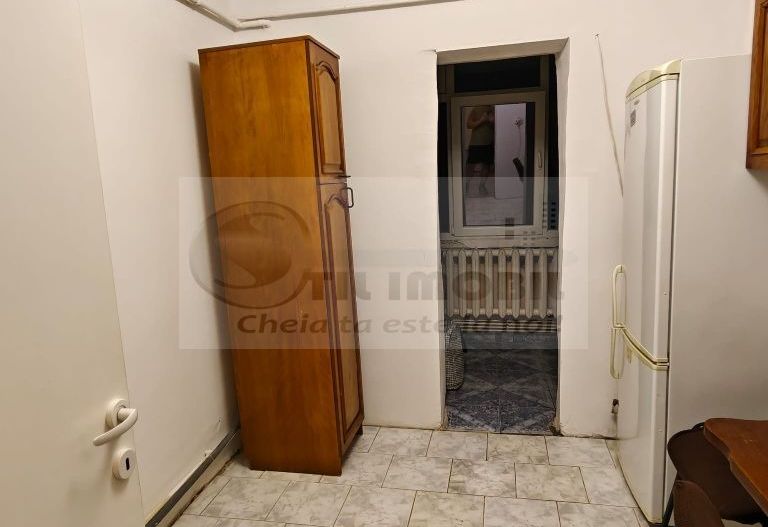 Apartament 2 camere decomandat - 56 mp - Nicolina - 400€ - Poză 6