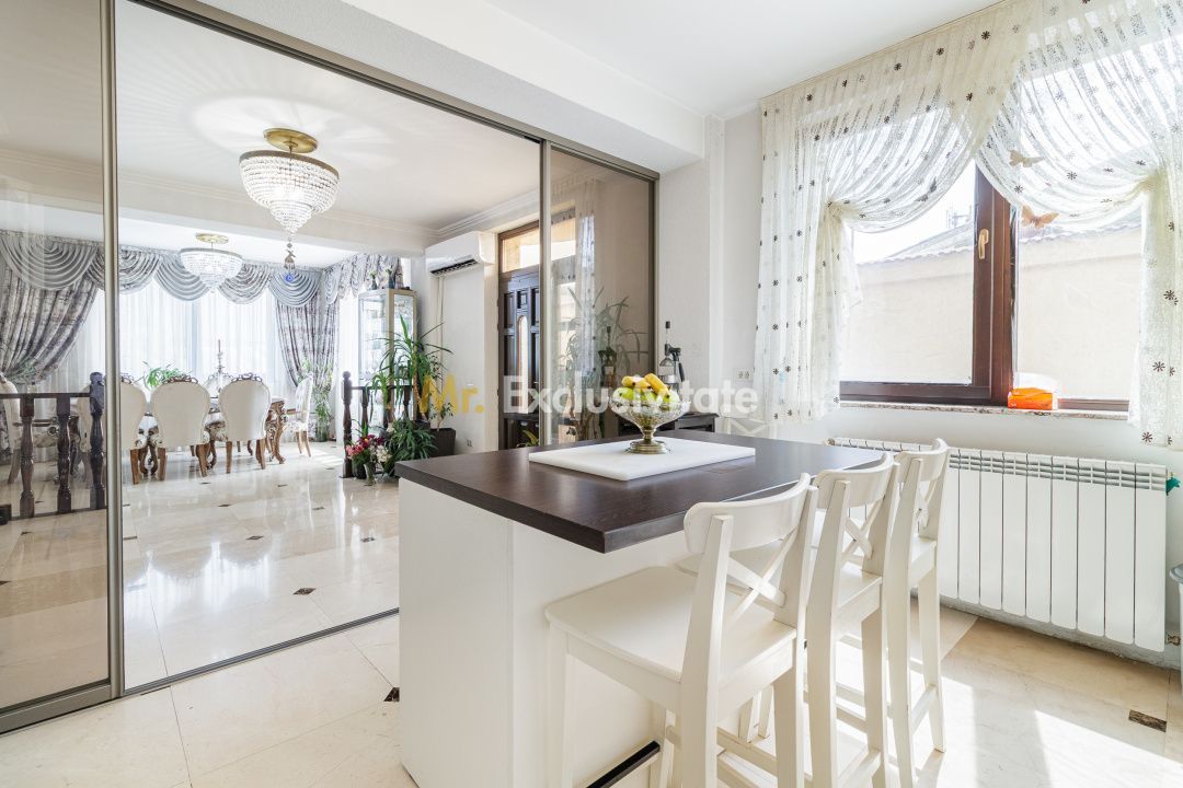 Vila impresionata 550mp util, 300mp teren - Poză 25