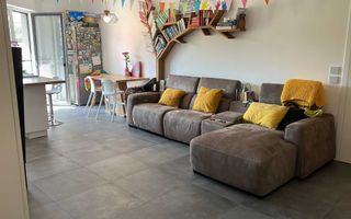 Apartament de vanzare 3 camere, 2 bai, gradina, parcare, Poligon - Poză 1