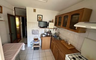 Apartament 3 camere, 63 mp, mobilat si utilat, Nicolina 113.000 € - Poză 3