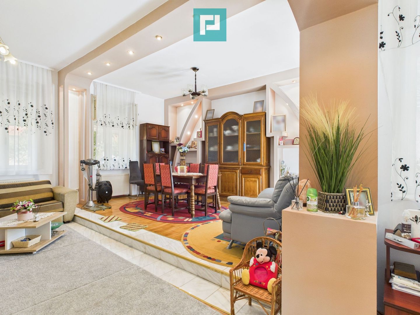 Casă cu piscină și teren generos, Sântana - Poză 11