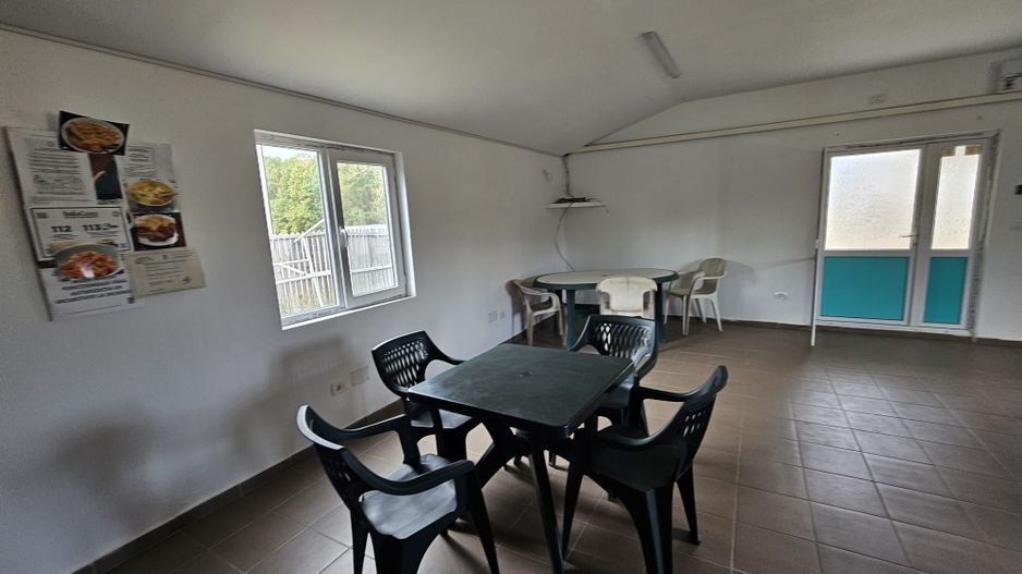 Spatiu comercial + teren, Moraresti stradal, DN7 Pitesti-Valcea - Poză 12