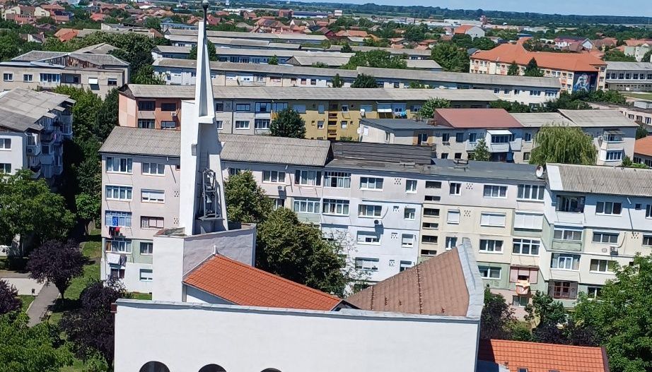 Vând apartament 2 camere  pe str.Prahovei bl.42. - Poză 1